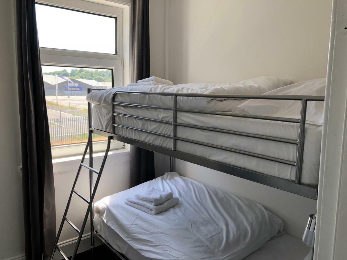 Glasgow Airport Holiday Home بيزلي المظهر الخارجي الصورة