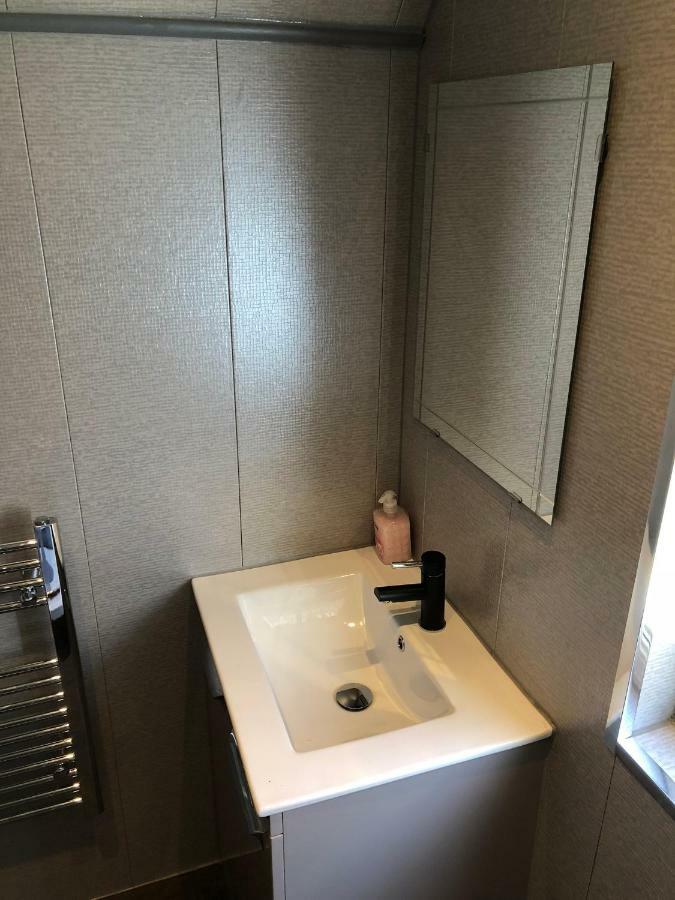 Glasgow Airport Holiday Home بيزلي المظهر الخارجي الصورة