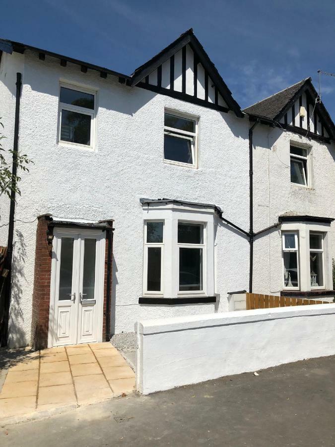 Glasgow Airport Holiday Home بيزلي المظهر الخارجي الصورة