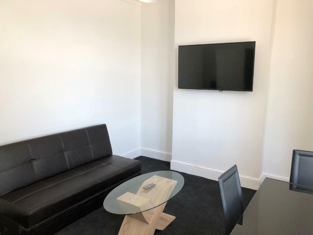 Glasgow Airport Holiday Home بيزلي المظهر الخارجي الصورة