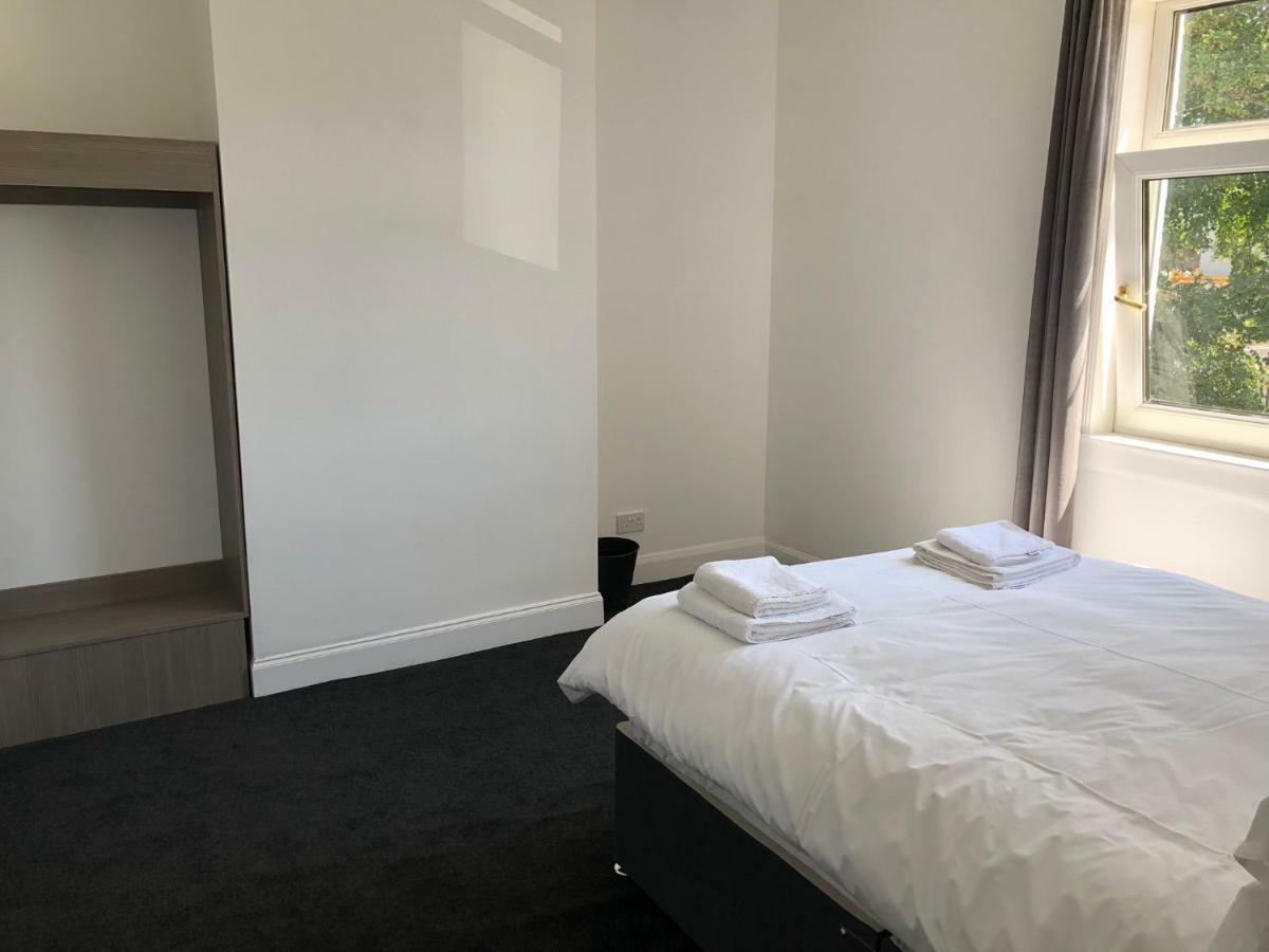 Glasgow Airport Holiday Home بيزلي المظهر الخارجي الصورة