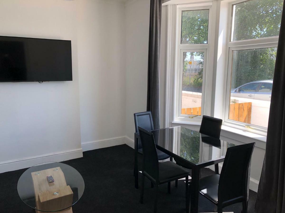 Glasgow Airport Holiday Home بيزلي المظهر الخارجي الصورة